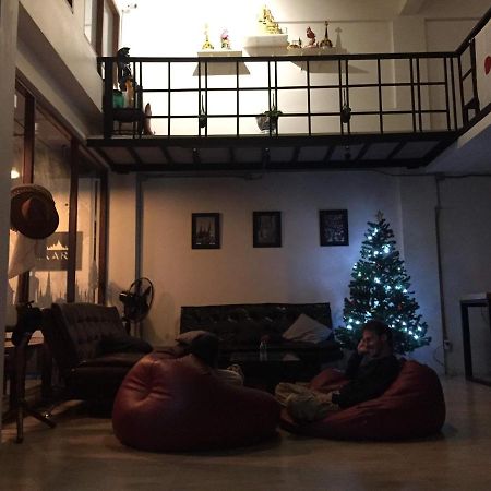 Nakara Hostel Ayutthaya Eksteriør billede